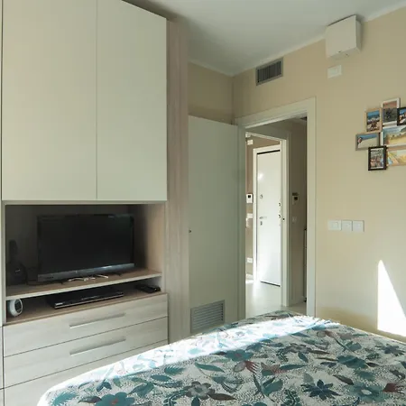 5 Minutes From The Beaches Relax By The Pool Alassio